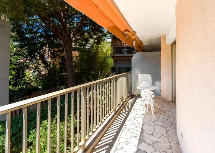 Apartman Fenelon Terrasse Et Parking Cannes